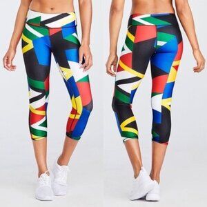 RARE Fabletics Define Powerhold Mid Rise Capri Leggings Pants Sz XS Global Print